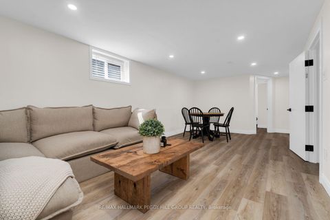 Photo 10 at 22 Agnes Street, Wellington, Barrie