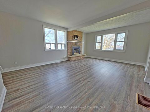 Photo 13 at 500 The Queensway South, Keswick South, Georgina