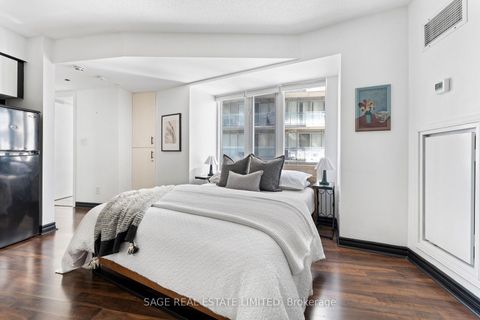 Photo 6 at 1507 - 200 Victoria Street, Yonge Corridor, Toronto