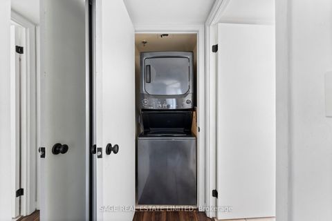 Photo 13 at 1507 - 200 Victoria Street, Yonge Corridor, Toronto