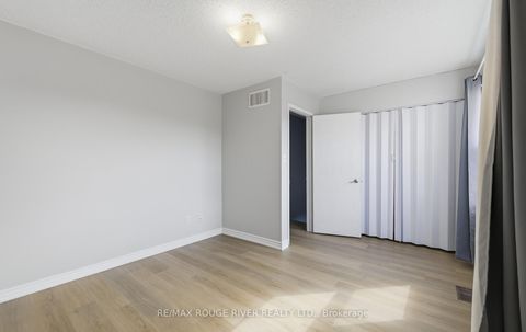 Photo 12 at 24 Trewin Lane, Bowmanville, Clarington