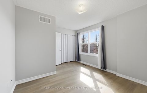 Photo 13 at 24 Trewin Lane, Bowmanville, Clarington