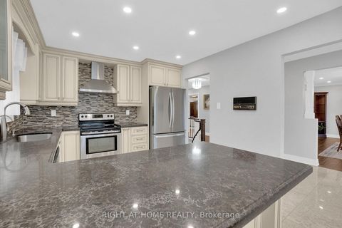 Photo 8 at 49 Pioneer Lane, East Woodbridge, Vaughan