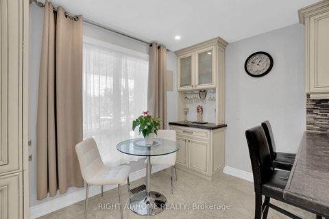Photo 9 at 49 Pioneer Lane, East Woodbridge, Vaughan
