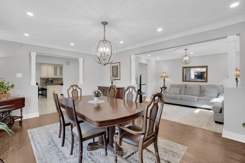 Photo 11 at 49 Pioneer Lane, East Woodbridge, Vaughan