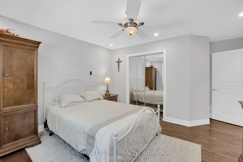 Photo 18 at 49 Pioneer Lane, East Woodbridge, Vaughan