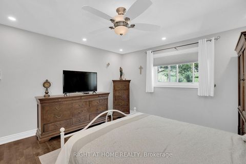 Photo 19 at 49 Pioneer Lane, East Woodbridge, Vaughan