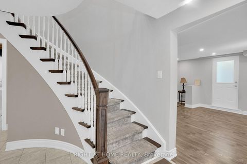 Photo 23 at 49 Pioneer Lane, East Woodbridge, Vaughan