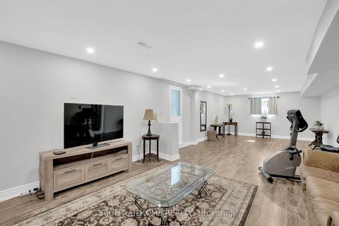 Photo 30 at 49 Pioneer Lane, East Woodbridge, Vaughan