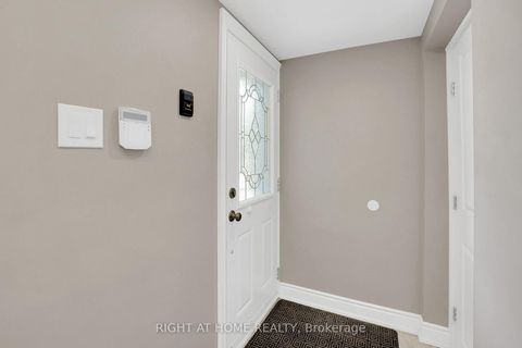 Photo 34 at 49 Pioneer Lane, East Woodbridge, Vaughan