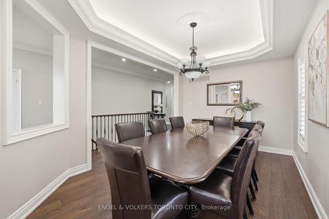 Photo 8 at 11 Aventura Crescent, Sonoma Heights, Vaughan