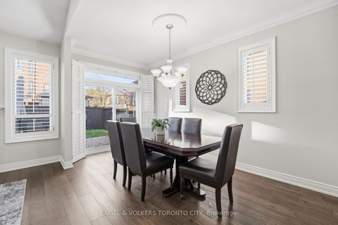 Photo 14 at 11 Aventura Crescent, Sonoma Heights, Vaughan