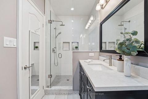 Photo 23 at 11 Aventura Crescent, Sonoma Heights, Vaughan