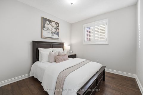 Photo 24 at 11 Aventura Crescent, Sonoma Heights, Vaughan