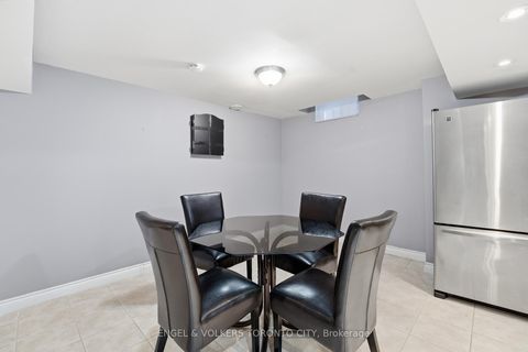 Photo 32 at 11 Aventura Crescent, Sonoma Heights, Vaughan