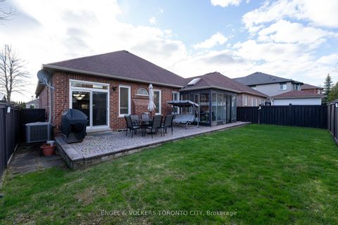 Photo 38 at 11 Aventura Crescent, Sonoma Heights, Vaughan