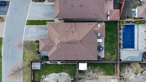 Photo 41 at 11 Aventura Crescent, Sonoma Heights, Vaughan