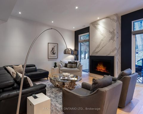 Photo 14 at 88 South Kingsway Way, Swansea, Toronto