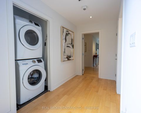 Photo 18 at 88 South Kingsway Way, Swansea, Toronto