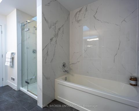 Photo 20 at 88 South Kingsway Way, Swansea, Toronto