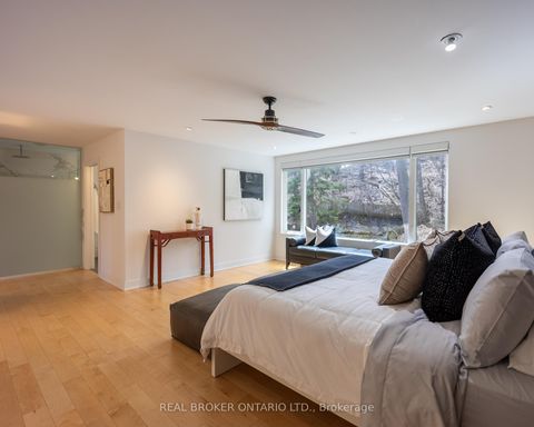 Photo 23 at 88 South Kingsway Way, Swansea, Toronto