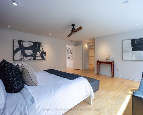 Photo 24 at 88 South Kingsway Way, Swansea, Toronto