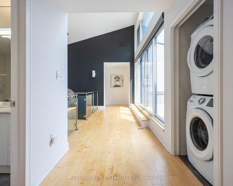 Photo 30 at 88 South Kingsway Way, Swansea, Toronto