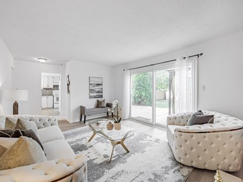 Photo 11 at 1858 Shadybrook Drive, Amberlea, Pickering