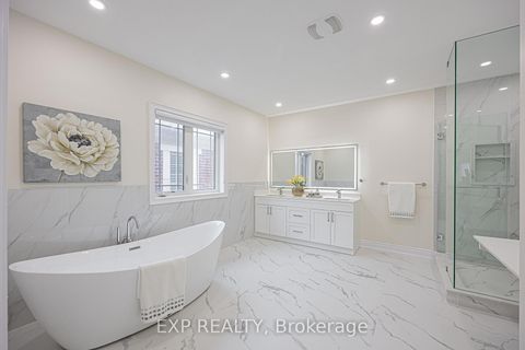 Photo 32 at 95 Chesney Crescent, Kleinburg, Vaughan