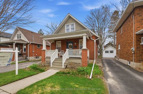 Photo 1 at 26 Arlington Avenue, O'Neill, Oshawa