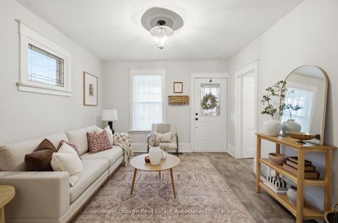 Photo 4 at 26 Arlington Avenue, O'Neill, Oshawa