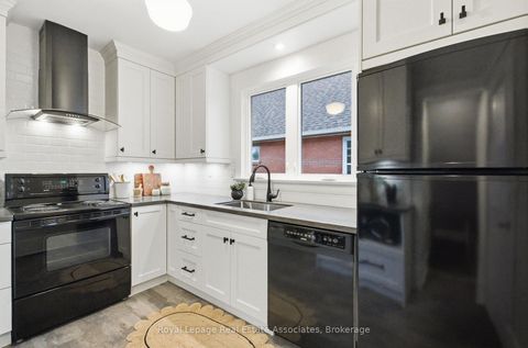 Photo 11 at 26 Arlington Avenue, O'Neill, Oshawa