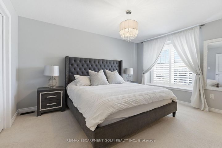 Photo 9 at 383 Wheat Boom Drive, JM Joshua Meadows, Oakville