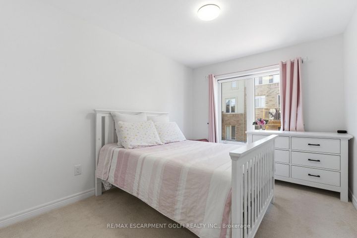 Photo 13 at 383 Wheat Boom Drive, JM Joshua Meadows, Oakville