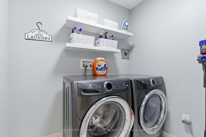 Photo 19 at 383 Wheat Boom Drive, JM Joshua Meadows, Oakville