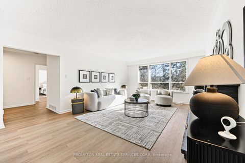 Photo 5 at 81 Maxome Avenue, Newtonbrook East, Toronto