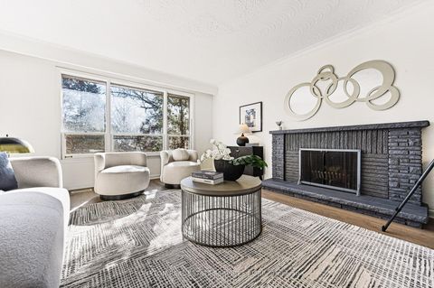 Photo 9 at 81 Maxome Avenue, Newtonbrook East, Toronto