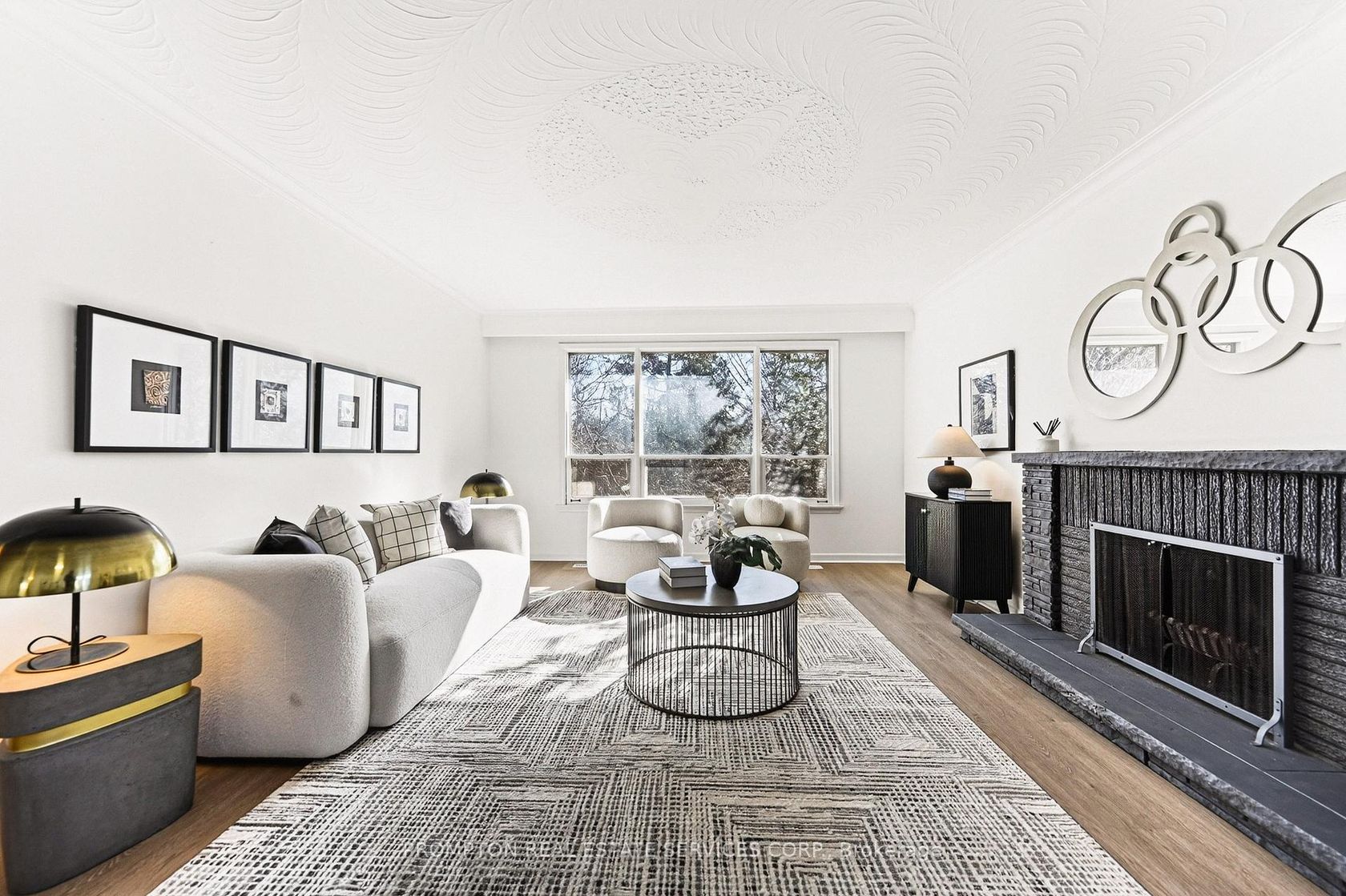 81 Maxome Avenue, Newtonbrook East, Toronto photo number 2