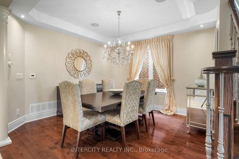 Photo 7 at 23 Via Borghese Street, Vellore Village, Vaughan