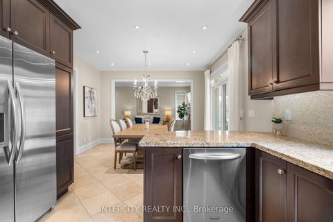 Photo 13 at 23 Via Borghese Street, Vellore Village, Vaughan