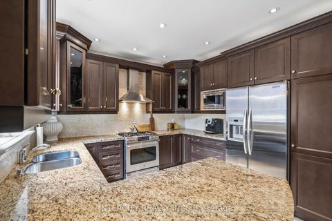 Photo 15 at 23 Via Borghese Street, Vellore Village, Vaughan