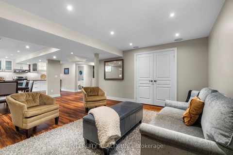 Photo 38 at 23 Via Borghese Street, Vellore Village, Vaughan