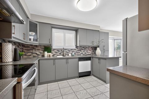 Photo 14 at 3 Lancashire Road, Unionville, Markham