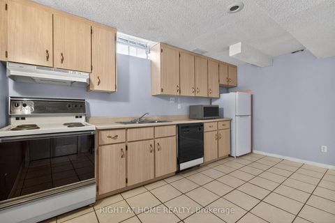 Photo 39 at 3 Lancashire Road, Unionville, Markham