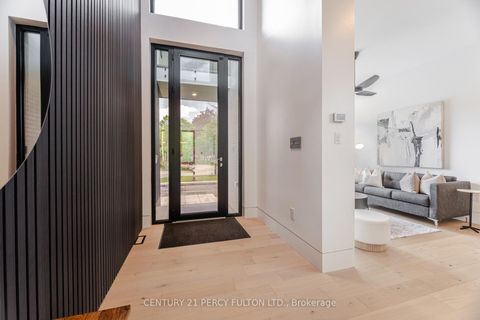 Photo 2 at 10 Haida Court, Highland Creek, Toronto