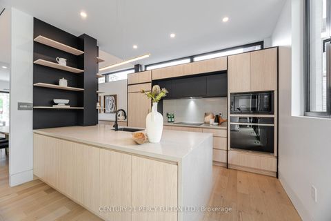 Photo 12 at 10 Haida Court, Highland Creek, Toronto