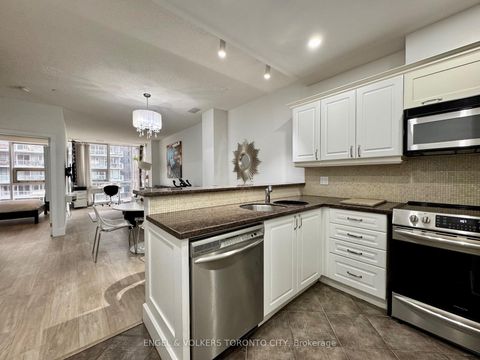Photo 4 at 706 - 393 King Street W, Waterfront Communities C1, Toronto