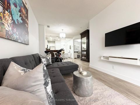 Photo 8 at 706 - 393 King Street W, Waterfront Communities C1, Toronto