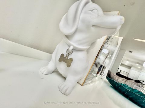 Photo 14 at 706 - 393 King Street W, Waterfront Communities C1, Toronto