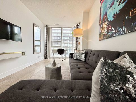 Photo 16 at 706 - 393 King Street W, Waterfront Communities C1, Toronto